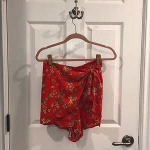 Floral cloth shorts